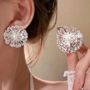 Elegant Silver Floral Earrings